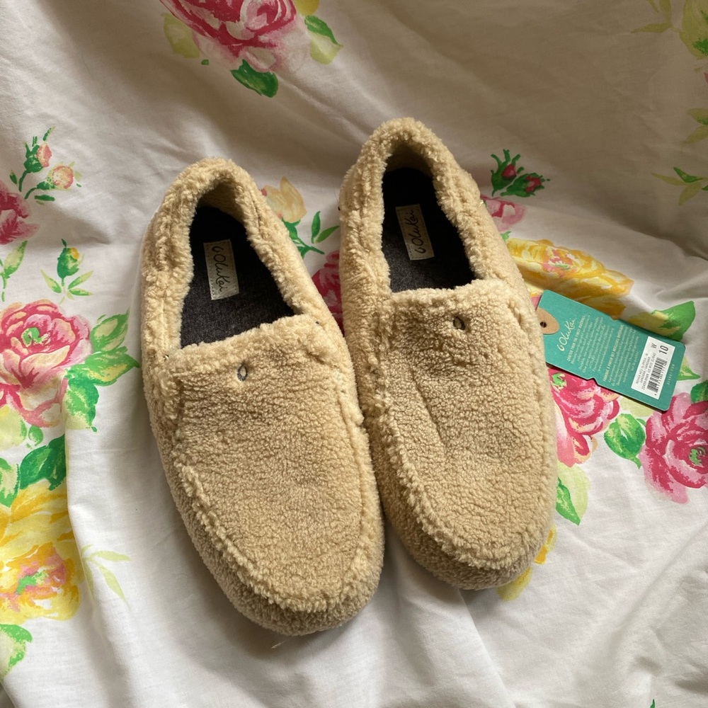 OluKai Slippers!!